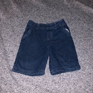 Boys jean short size 5 GUC